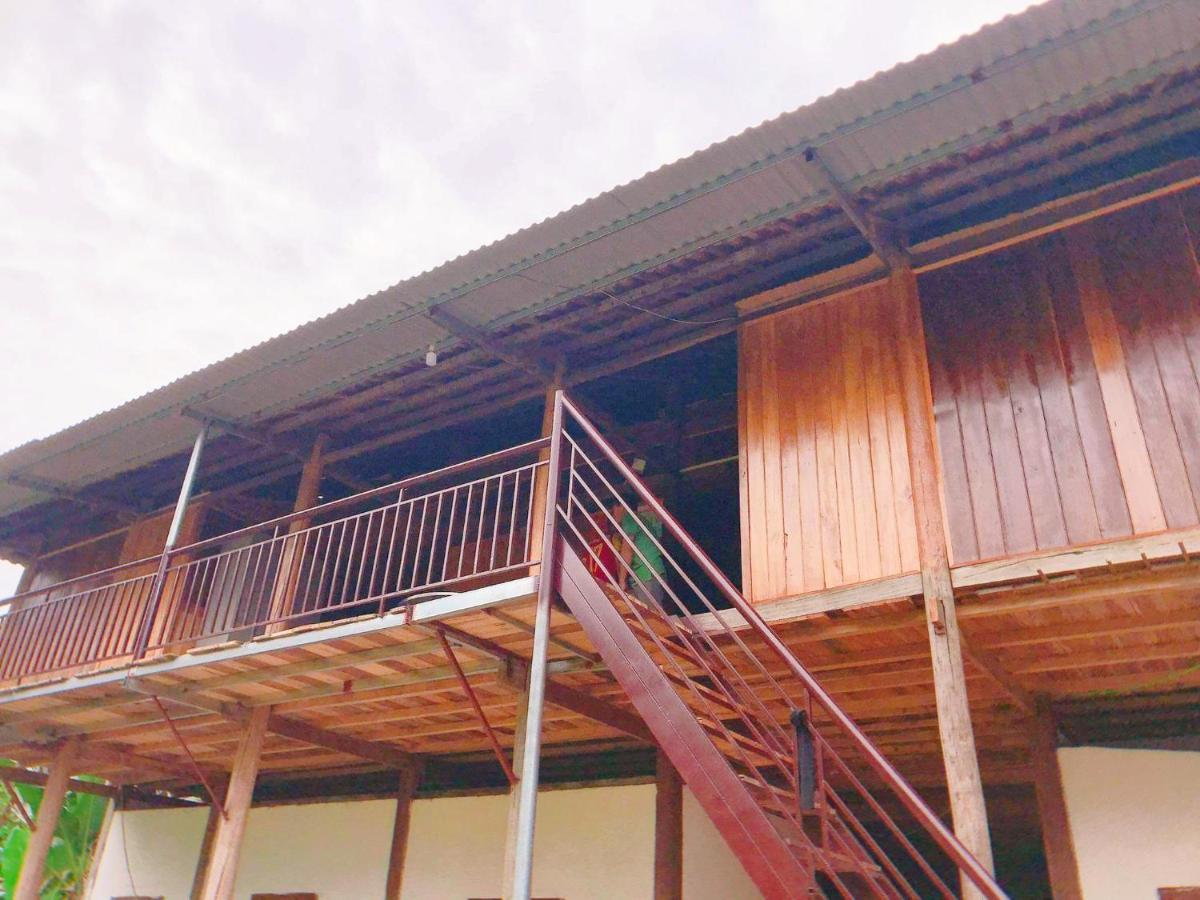 Ba Be Hoang Quan Homestay מראה חיצוני תמונה