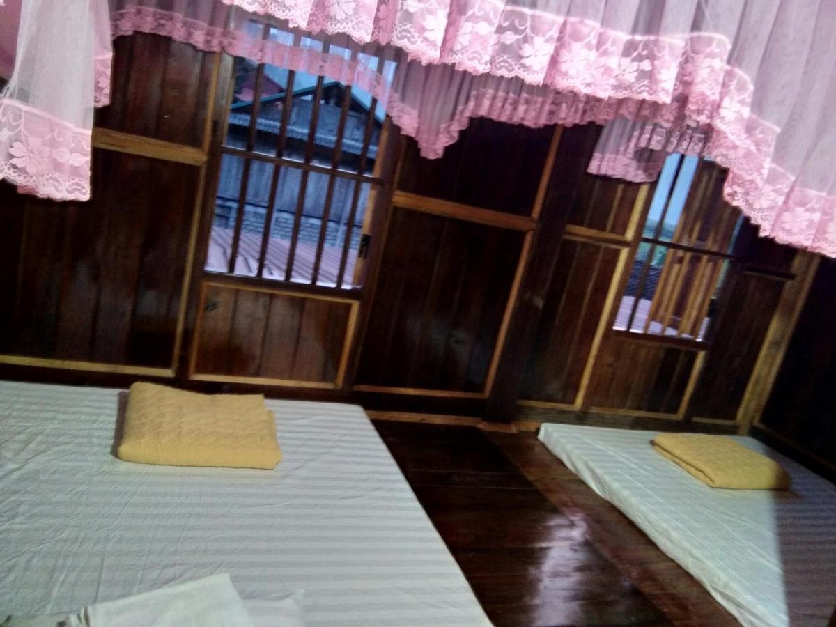 Ba Be Hoang Quan Homestay מראה חיצוני תמונה