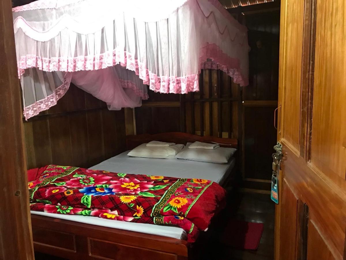 Ba Be Hoang Quan Homestay מראה חיצוני תמונה