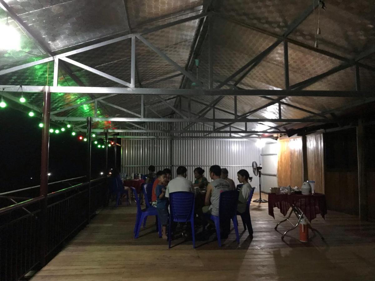 Ba Be Hoang Quan Homestay מראה חיצוני תמונה