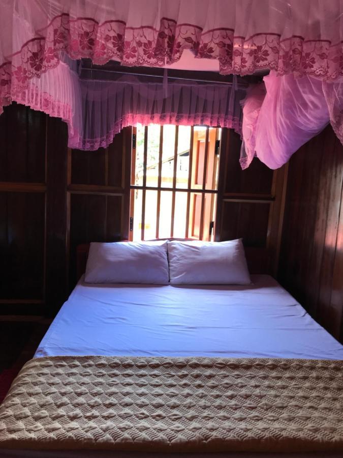 Ba Be Hoang Quan Homestay מראה חיצוני תמונה