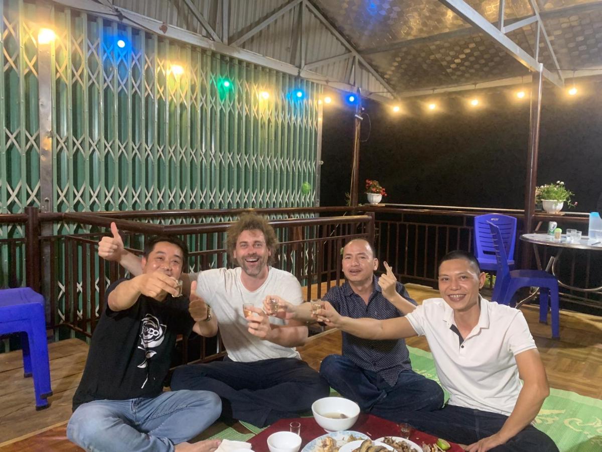 Ba Be Hoang Quan Homestay מראה חיצוני תמונה
