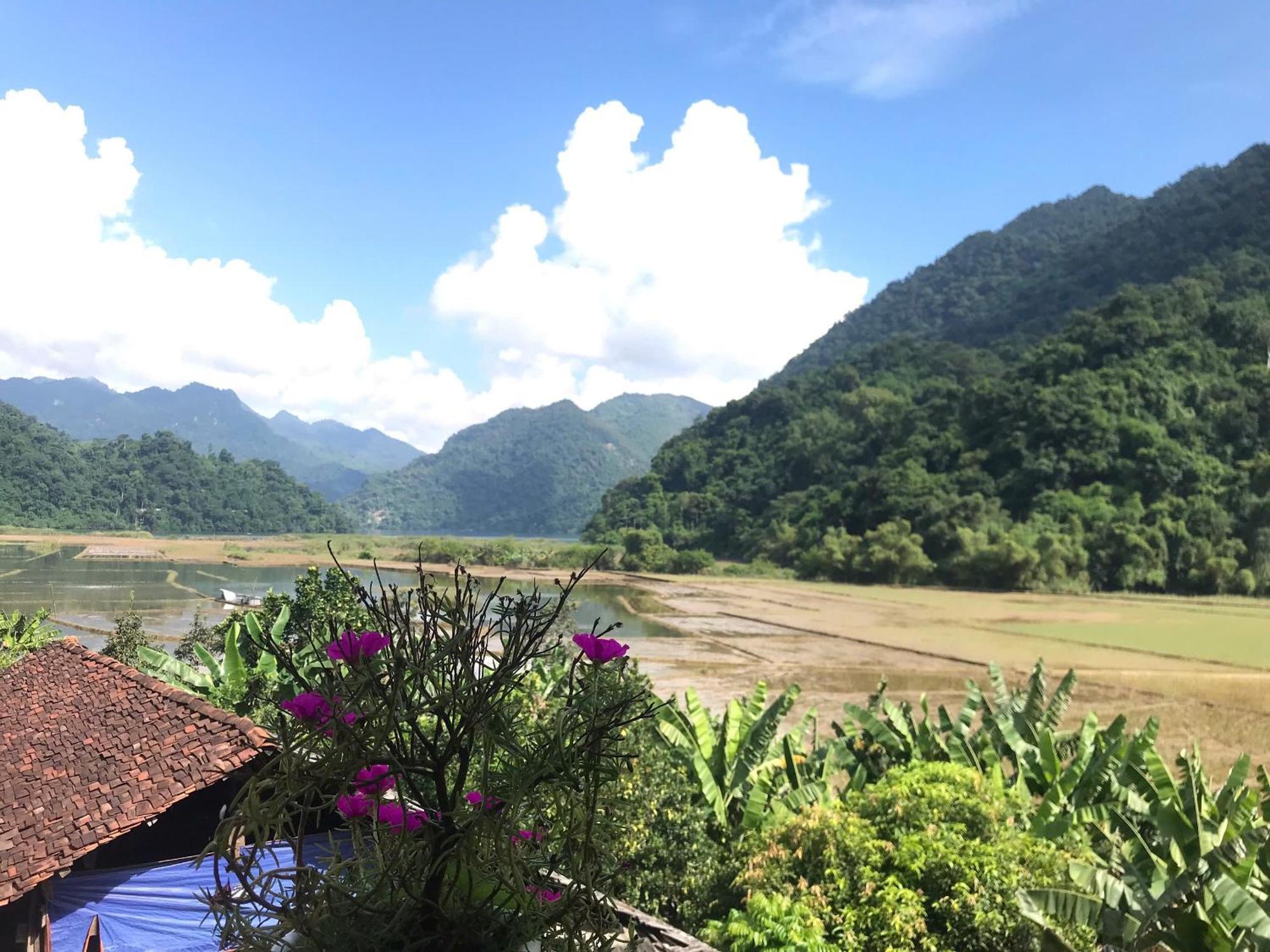 Ba Be Hoang Quan Homestay מראה חיצוני תמונה